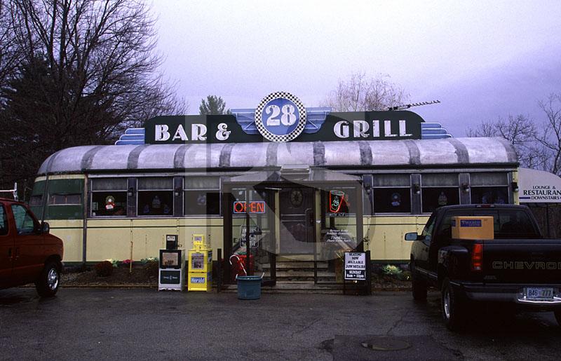 28 Diner Bar And Grill, Exterior