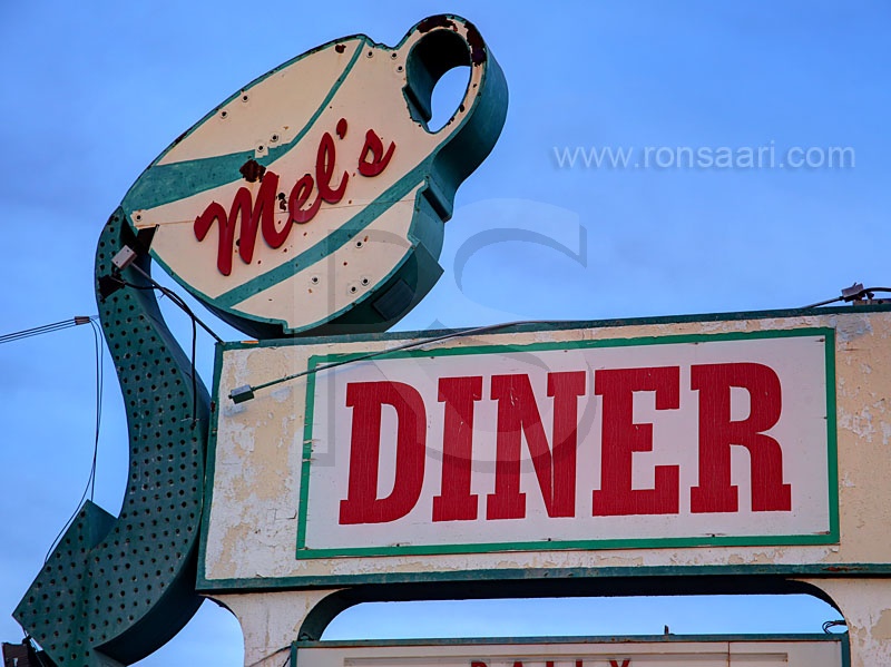 Mel's Diner Sign