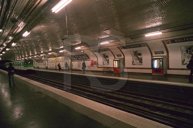 Solferino Station, Paris Metro