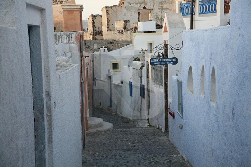 Oia Alley