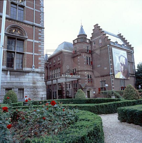 Rijksmuseum, Exterior