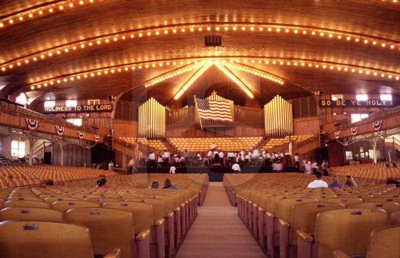 Great Auditorium, Interior